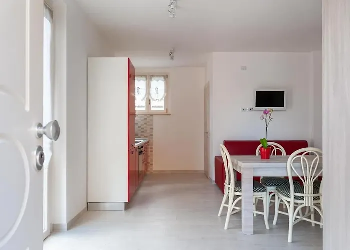 Sul Calar Del Sole Al Conero Реканати